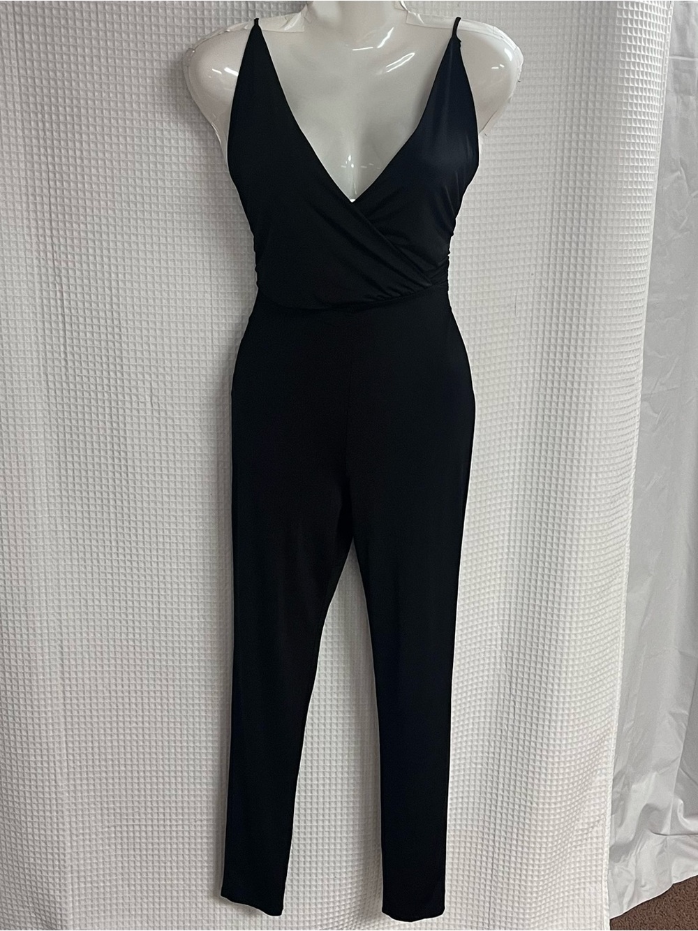 Fashion Nova Black V-Neck Spaghetti Strap Jumpsuit size large
